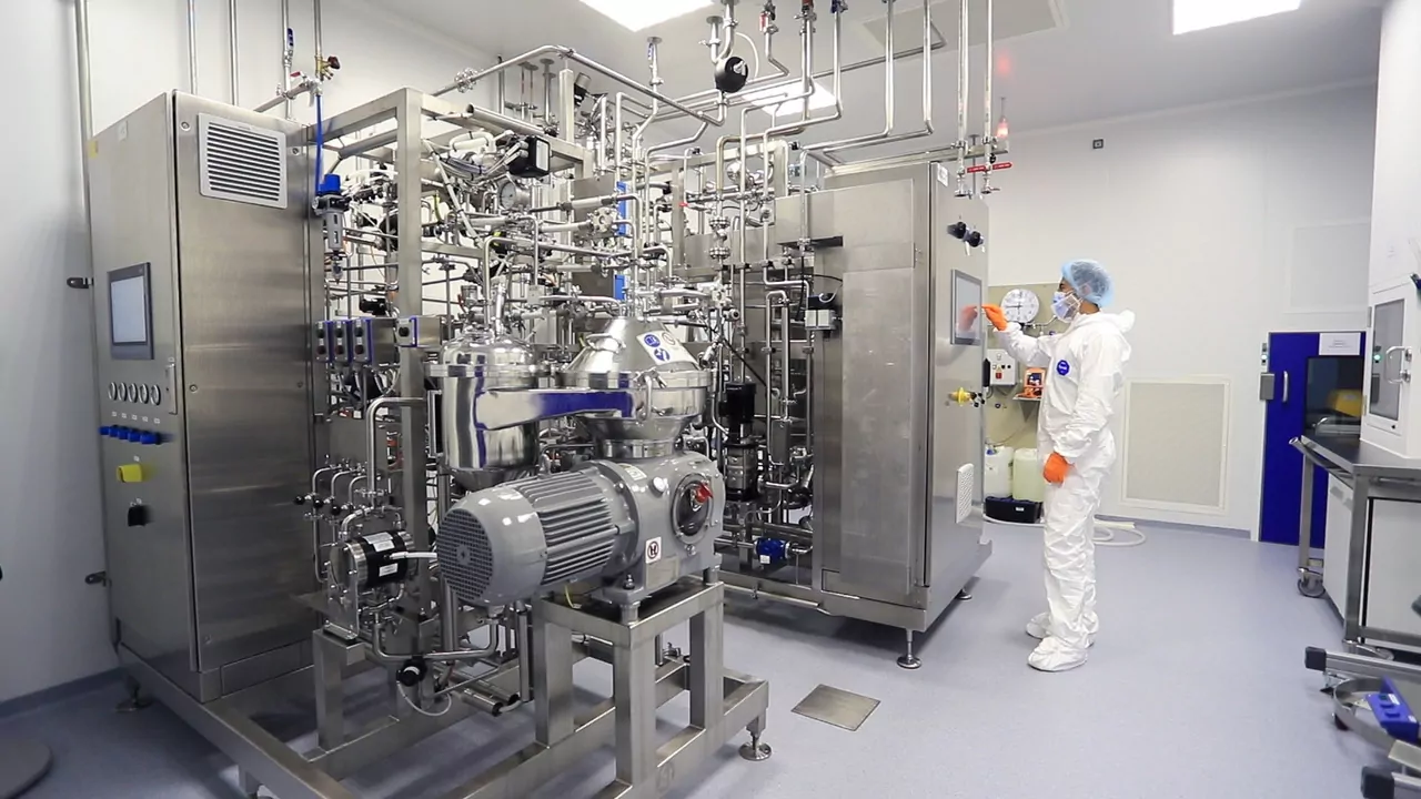 Leading CDMO accelerates process development with BactoBox®